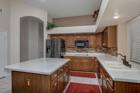 883 E Liberty Ln, Gilbert, AZ 85296 photo 12