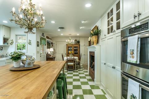 435 W Harmont Dr, Phoenix, AZ 85021 photo 3