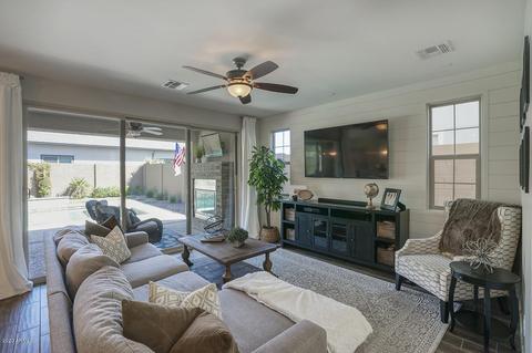 87 N Abalone Dr, Gilbert, AZ 85233 photo 4