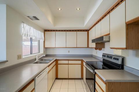 825 E Audrey Ln, Phoenix, AZ 85022 photo 13