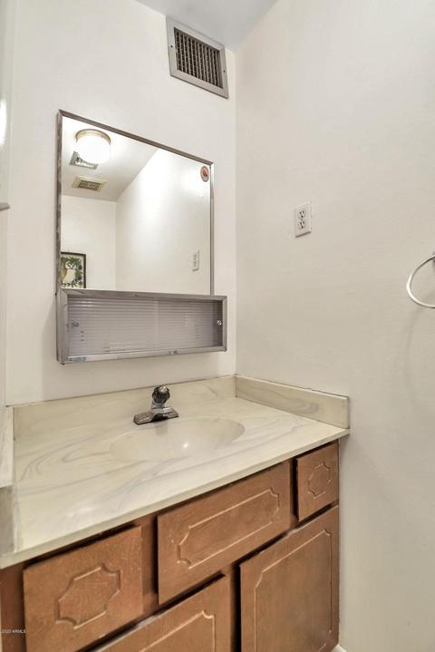 3307 N 43rd Pl, Phoenix, AZ 85018 photo 18