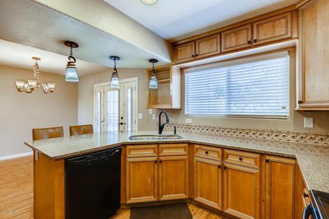 927 E Lodge Dr, Tempe, AZ 85283 photo 5
