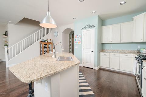 3557 E Amber Ln, Gilbert, AZ 85296 photo 8