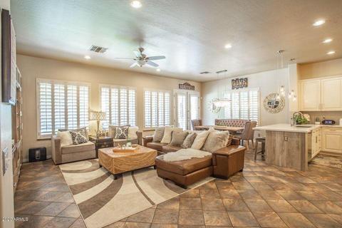 4637 E Carriage Ct, Gilbert, AZ 85297 photo 11