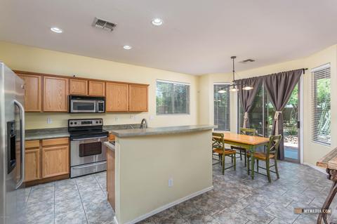 1822 E Valencia Dr, Phoenix, AZ 85042 photo 9