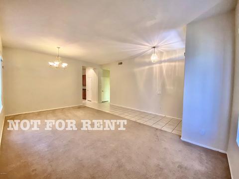 5023 E Robin Ln, Phoenix, AZ 85054 photo 8