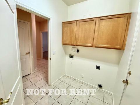 5023 E Robin Ln, Phoenix, AZ 85054 photo 44