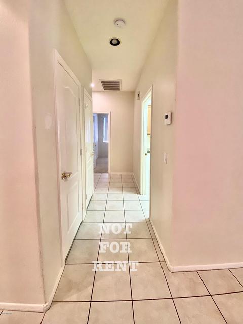 5023 E Robin Ln, Phoenix, AZ 85054 photo 11