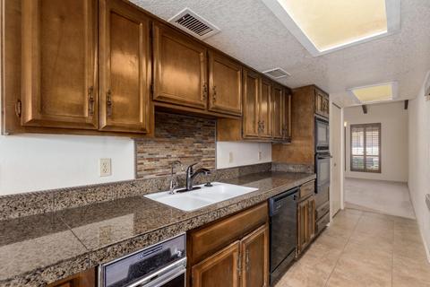 2210 E North Ln, Phoenix, AZ 85028 photo 17