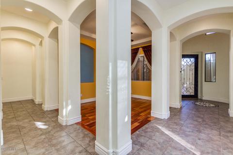 3220 E Branham Ln, Phoenix, AZ 85042 photo 14