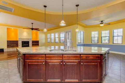 3220 E Branham Ln, Phoenix, AZ 85042 photo 23