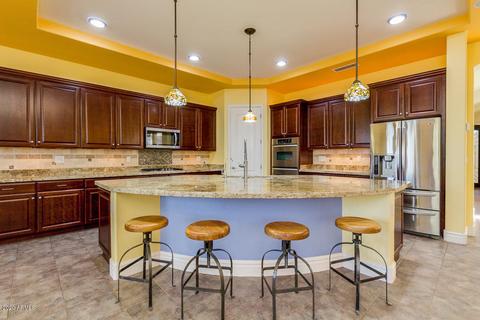 3220 E Branham Ln, Phoenix, AZ 85042 photo 5
