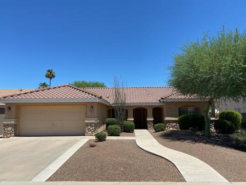 1044 W Cooley Dr, Gilbert, AZ 85233 photo 1