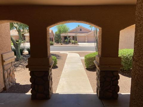 1044 W Cooley Dr, Gilbert, AZ 85233 photo 5