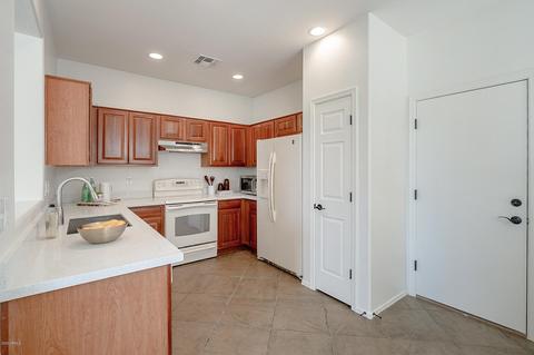 63 E Palomino Dr, Gilbert, AZ 85296 photo 12