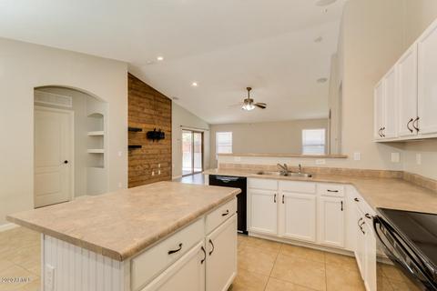 4037 S Summer Ct, Gilbert, AZ 85297 photo 12
