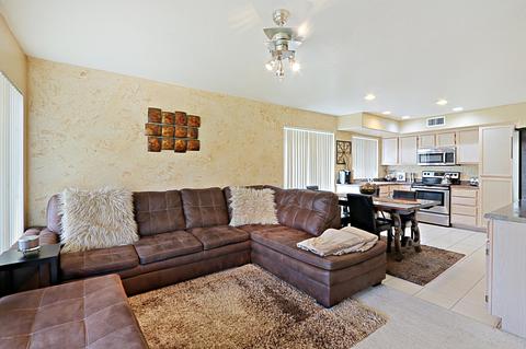 3229 E Wahalla Ln, Phoenix, AZ 85050 photo 9