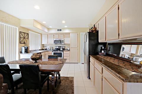 3229 E Wahalla Ln, Phoenix, AZ 85050 photo 10