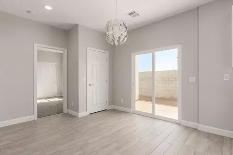 904 E Odeum Ln, Phoenix, AZ 85040 photo 10