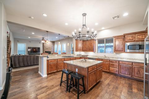 3832 Expedition Way, Phoenix, AZ 85050 photo 7
