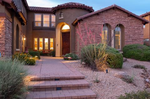 3832 Expedition Way, Phoenix, AZ 85050 photo 2