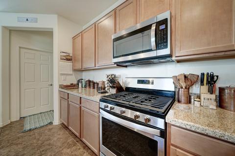 2323 E Branham Ln, Phoenix, AZ 85042 photo 8