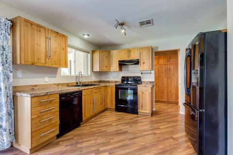 2433 E Fox St, Mesa, AZ 85213 photo 4