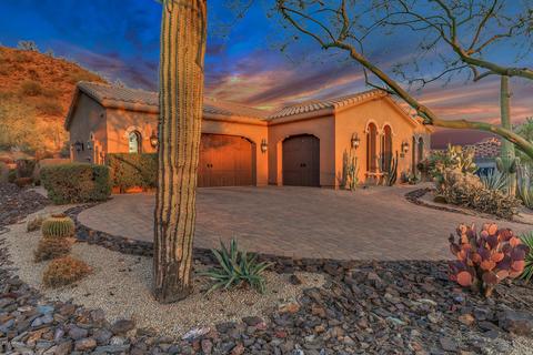 8527 E Regina Cir, Mesa, AZ 85207 photo 3