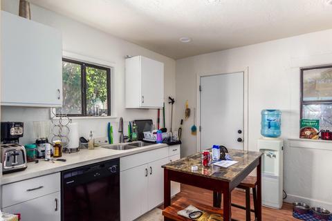 2913 E Monroe St, Phoenix, AZ 85034 photo 8