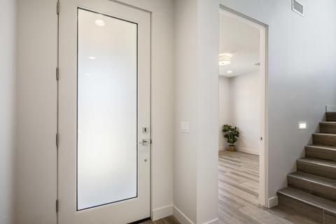 4002 E Campus Dr, Phoenix, AZ 85018 photo 5