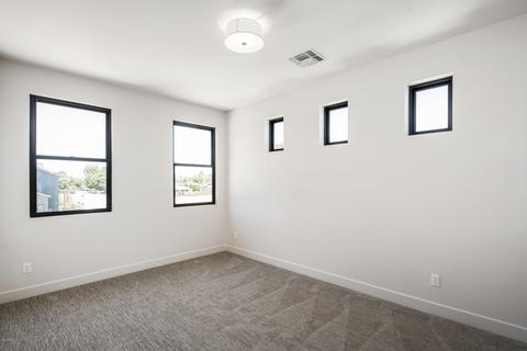 4002 E Campus Dr, Phoenix, AZ 85018 photo 27