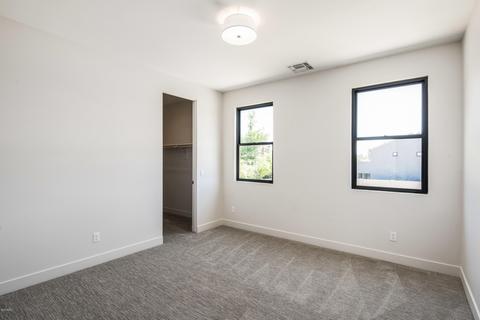 4002 E Campus Dr, Phoenix, AZ 85018 photo 25