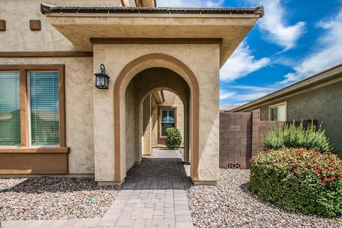 3708 E Carob Dr, Gilbert, AZ 85298 photo 4