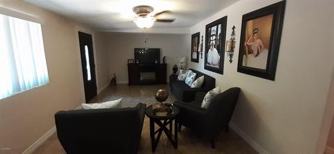 3852 N 63rd Dr, Phoenix, AZ 85033 photo 2