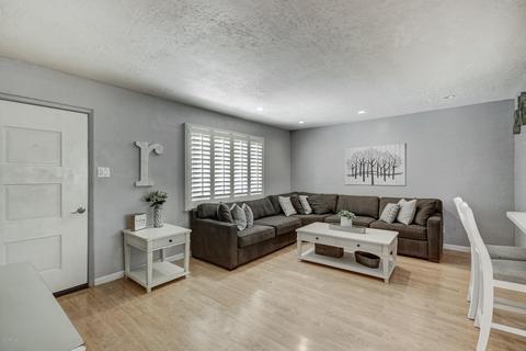 505 E Lodge Dr, Tempe, AZ 85283 photo 3