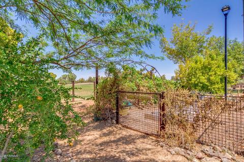 5214 E Saguaro Cir, Phoenix, AZ 85044 photo 58