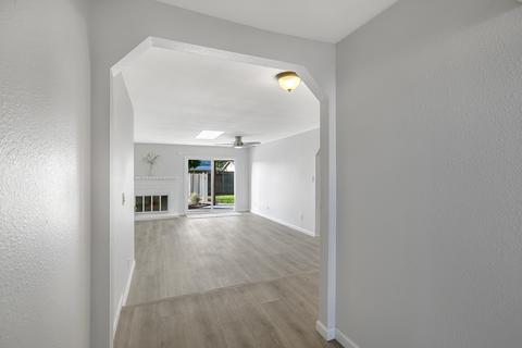 566 W Pantera Ave, Mesa, AZ 85210 photo 9