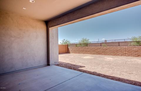 3324 E Robin Ln, Phoenix, AZ 85050 photo 3
