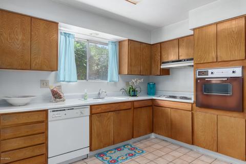 3976 E Becker Ln, Phoenix, AZ 85028 photo 6