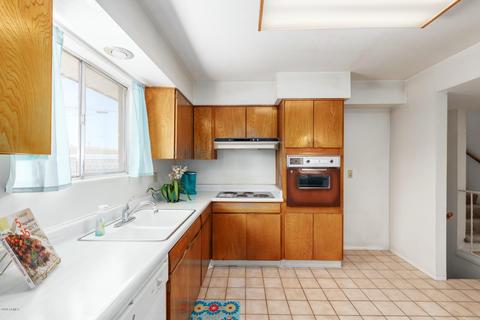 3976 E Becker Ln, Phoenix, AZ 85028 photo 8
