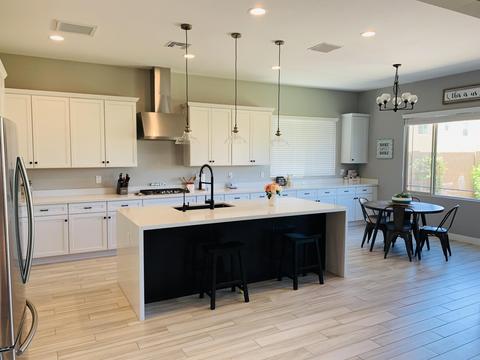 22018 N 33rd Pl, Phoenix, AZ 85050 photo 1
