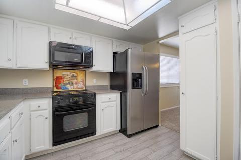 106 Leisure World --, Mesa, AZ 85206 photo 9