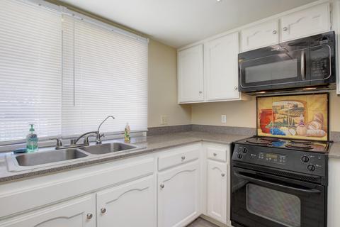 106 Leisure World --, Mesa, AZ 85206 photo 12