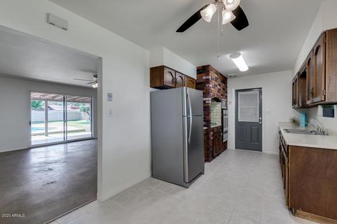 3128 N 41st Pl, Phoenix, AZ 85018 photo 9