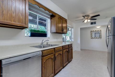 3128 N 41st Pl, Phoenix, AZ 85018 photo 13