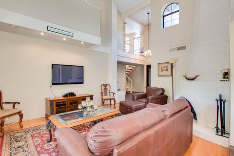 917 E Becker Ln, Phoenix, AZ 85020 photo 6