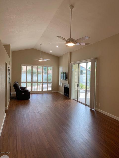 4114 E Becker Ln, Phoenix, AZ 85028 photo 8