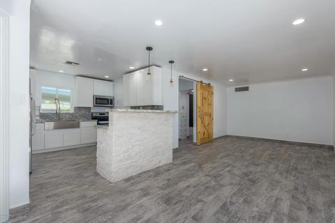 2521 E Cheery Lynn Rd, Phoenix, AZ 85016 photo 5