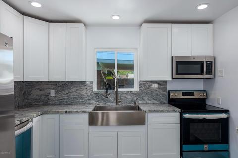 2521 E Cheery Lynn Rd, Phoenix, AZ 85016 photo 9