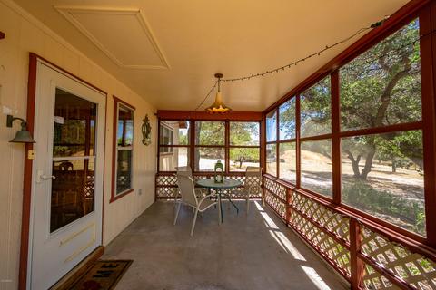 4693 E Robert Smith Ln, Hereford, AZ 85615 photo 3